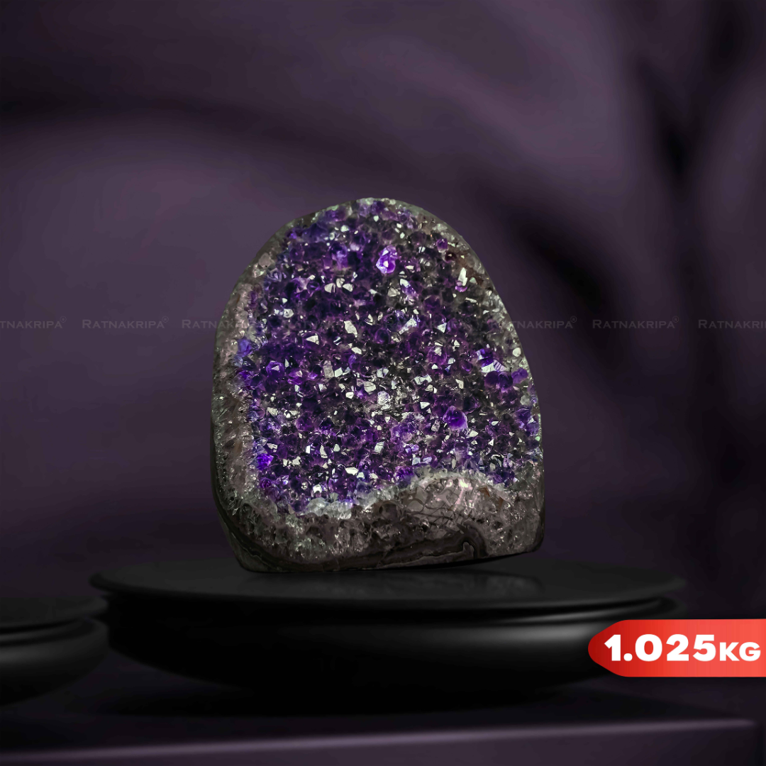 Amethyst Geode - 1.025kg